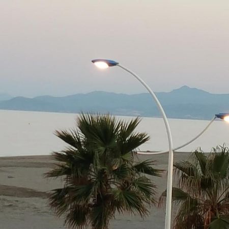 Beau T2 Au Calme Avec Parking Sublime Vue Sur Port Lägenhet Canet-en-Roussillon Exteriör bild